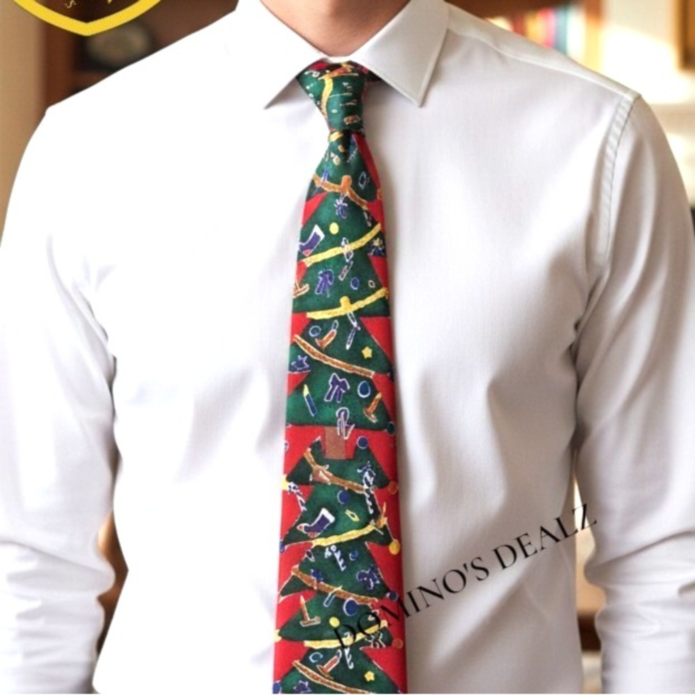 Save The Children Tie Men OS Red Excellent Christmas Tree Silk Vintage 90s USA